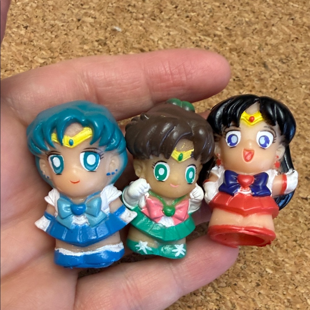 Vintage 1990s Sailor Moon Mini Figures Set Finger Puppet Plastic PVC Toys - Picture 7 of 8